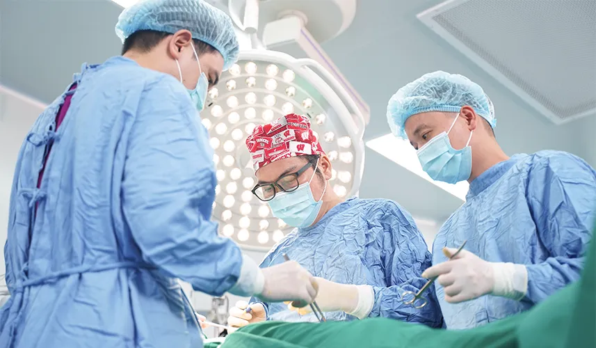 Với hơn 18 năm kinh nghiệm tiên phong trong ngành thẩm mỹ y khoa và hàng chục ngàn ca phẫu thuật thành công