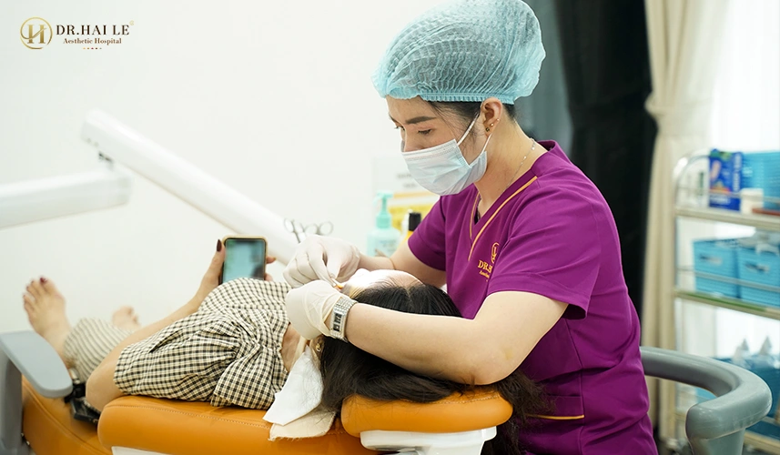 Phương pháp sửa mí mắt lệch phải tại Dr.Hải Lê không chỉ khắc phục triệt để biến chứng