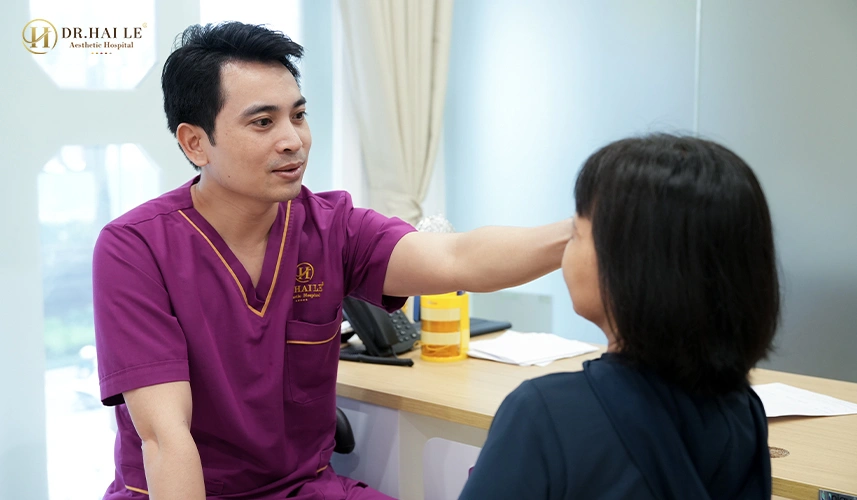 Sửa mí mắt mất tự nhiên (Eyelid Revision Surgery) là một trong những kỹ thuật khó và phức tạp